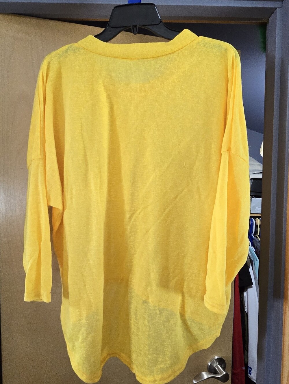 Women's Lightweight Yellow 3/4 Sleeve Relaxed Top - Picture 3 of 4